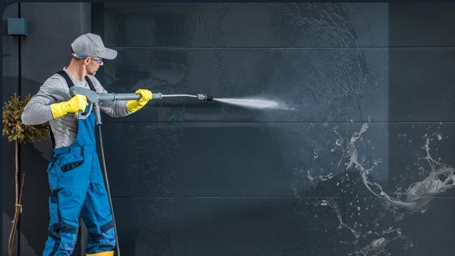 Professional power washing Abbotsford transforms your home's exterior in just 3 hours, removing dirt and grime and restoring curb appeal.